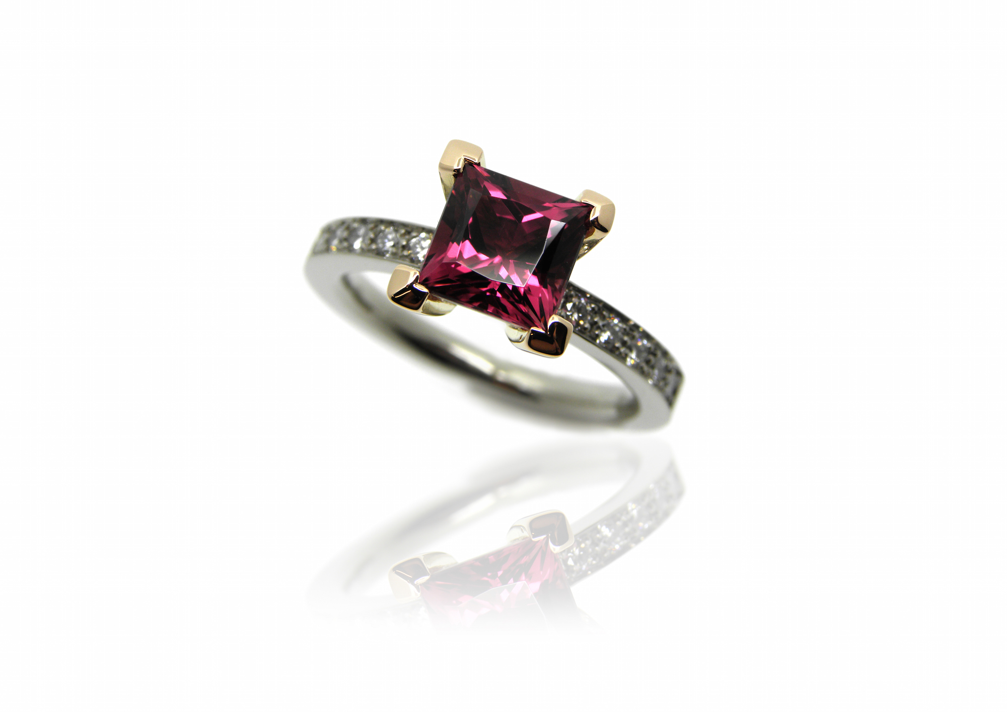 Damenring, Diamantring, Weissgold, Rotgold, Memoire, Alliance, Princess, Turmalin, Brillanten, Goldschmiede, Schmuck
